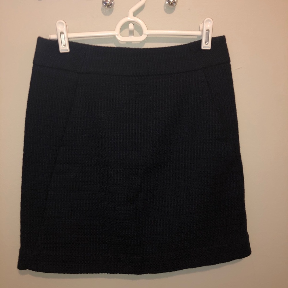 Black knit Loft skirt